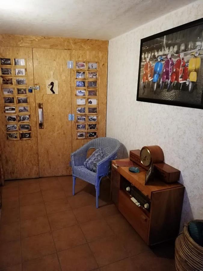 Hostel Doupe Хумполец Екстериор снимка