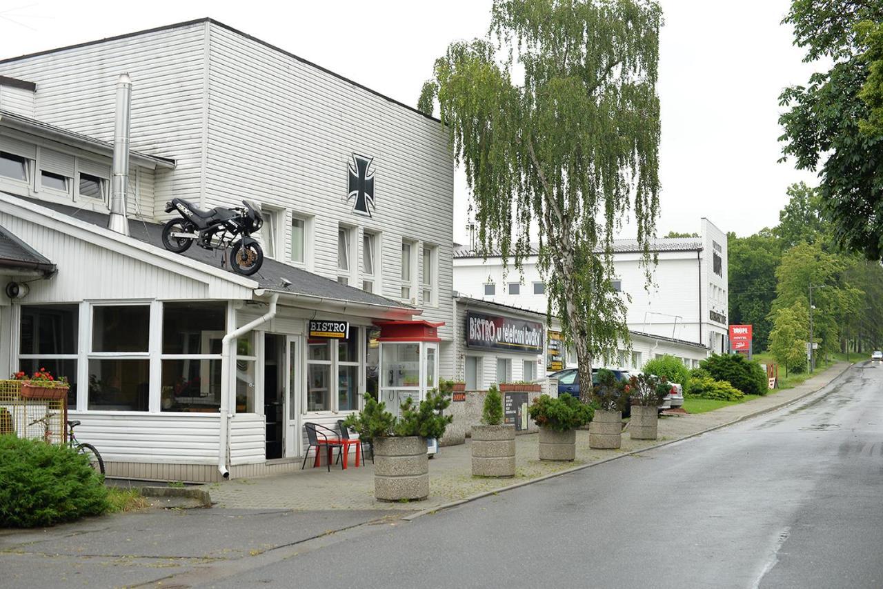 Hostel Doupe Хумполец Екстериор снимка